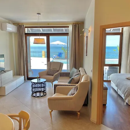 Sh Holidays & Health Beach-apartments 소조폴